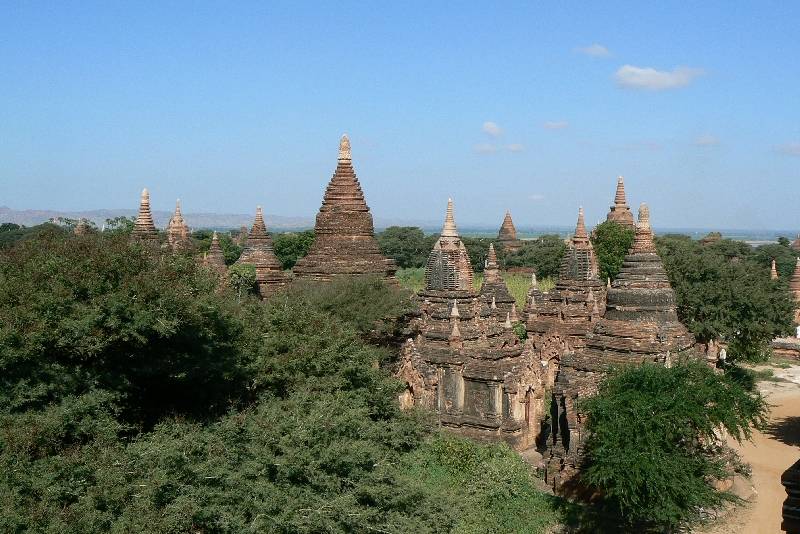 15 Zona archeologica Bagan
